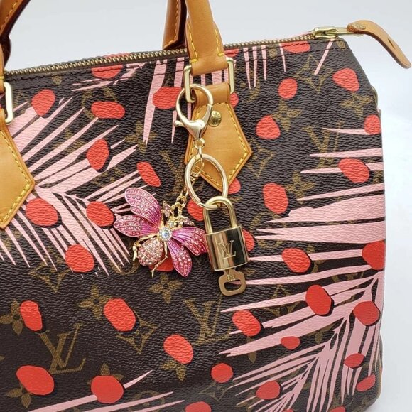 Authentic Louis Vuitton Gold Lock & Key with unbranded Pink Bee Bagcharm 101325 - Picture 8 of 9